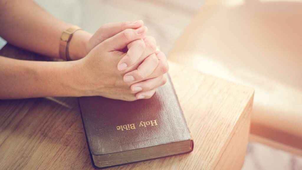 O que é viver por princípios bíblicos? Descubra como aplicar a sabedoria divina no seu dia a dia o que é viver por princípios bíblicos