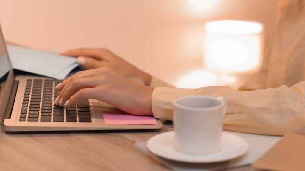 Explorando Profissões Home Office: Oportunidades de Trabalho Flexível Explorando Profissões Home Office: Oportunidades de Trabalho Flexível